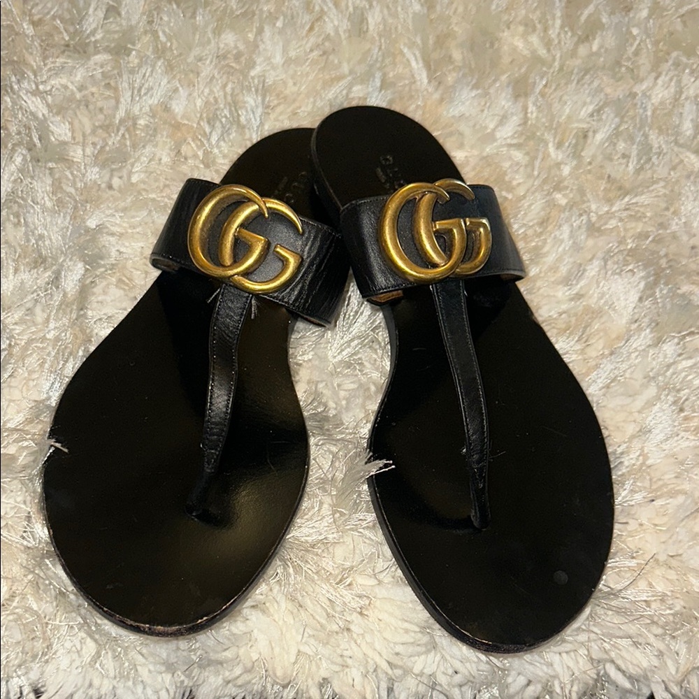 Authentic Gucci marmont thong sandal size 6.5
